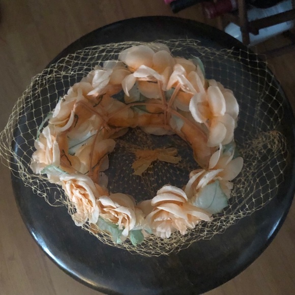 Vintage 50’s Peach Flower Hat main image 8